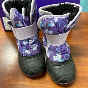 Girl’s toddler size 6 Kamik winter snow Boots purple